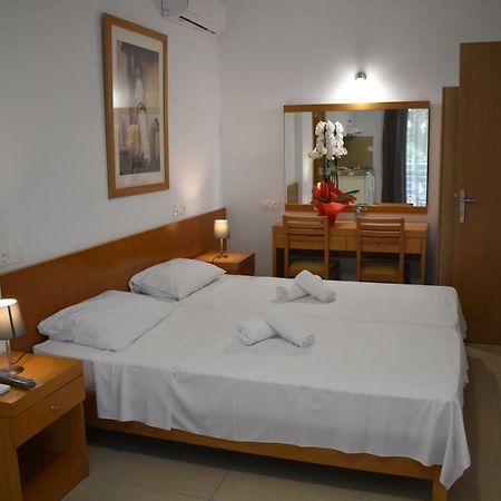 Hotel Ritsa Kamena Vourla Extérieur photo